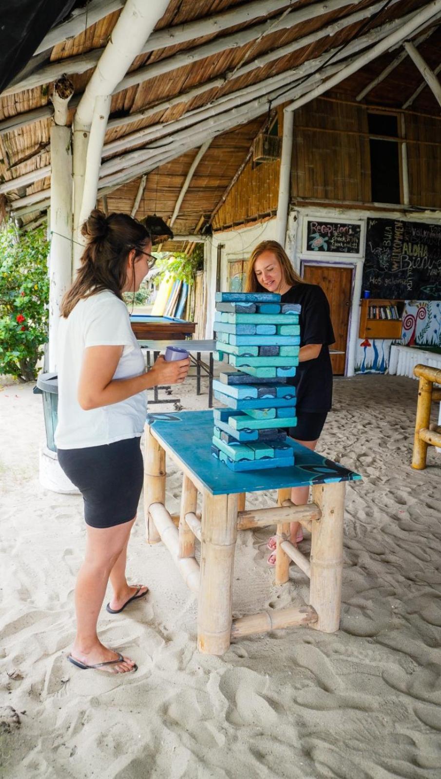 Kamala Surf & Backpacker Hostel Montanita Exterior photo